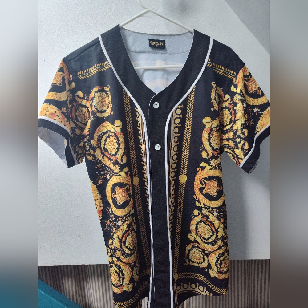 Fresh Versace Inspired Black and Gold Men's Baseball Tee